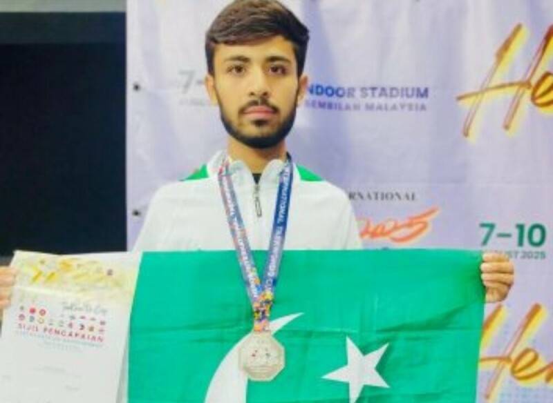 Taekwondo Champion Mohammad Umar reaches Kashmore from Malaysia