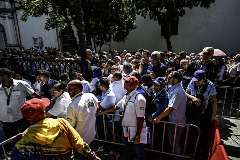 Venezuela rallies militia volunteers in response to US 'threat'