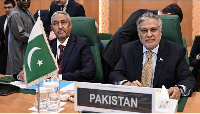 Ishaq Dar reaches Jeddah to attend OIC FMs meeting 