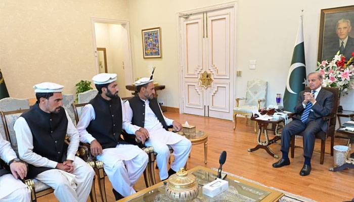 PM Shehbaz hails GB shepherds for saving lives from GLOF
