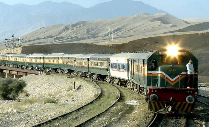 Train service from Quetta to Peshawar suspended for two days 