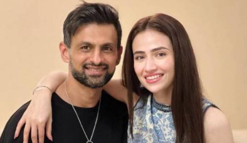 Aijaz Aslam melts over Shoaib Malik's dashing clicks by Sana Javed