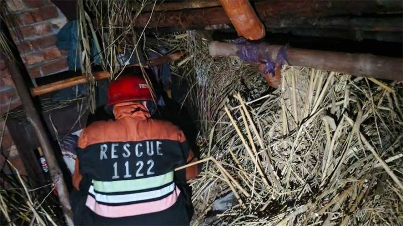 Overnight rain kills two in Lahore roof collapse