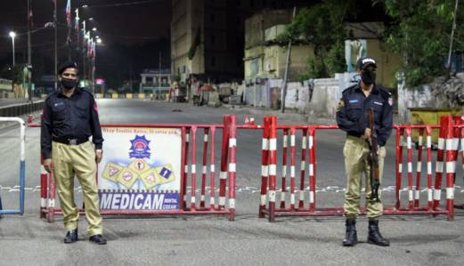 Robber, who tortured citizens during dacoities bids, arrested: Karachi police 