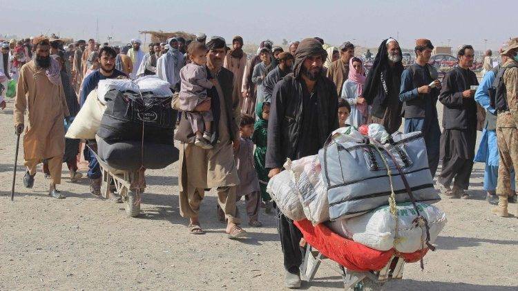 UNHCR urges Pakistan to extend August 31 deadline for Afghan refugee repatriation