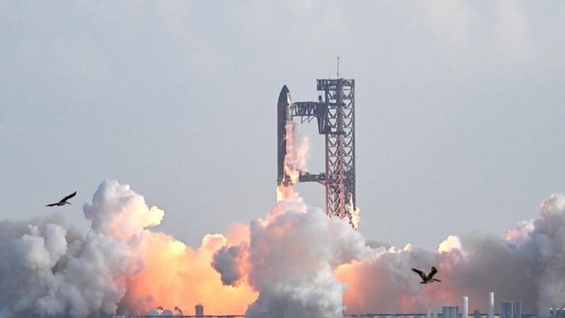 SpaceX's Starship megarocket launches on latest test flight