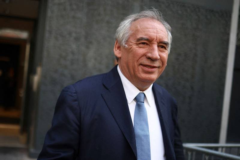 French far right, hard left reject compromise deal to save PM