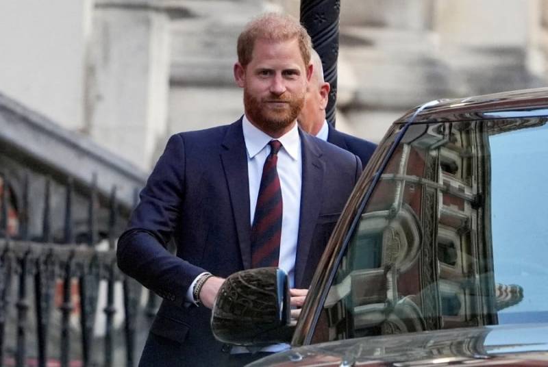 Prince Harry to visit UK on anniversary of queen's death