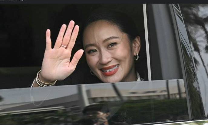 Thai court sacks PM over Cambodia phone call row