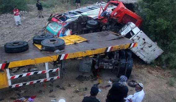 10 dead in Talangang, Muzaffargarh, Khairpur road accidents