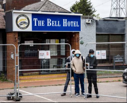 UK appeals court lifts ban on housing asylum-seekers in hotel