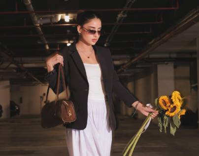 Saboor shines in sunflower-themed shoot 