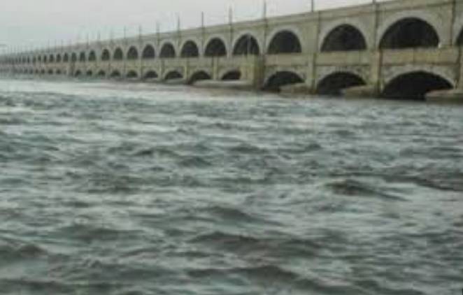 Villages submerged as River Indus bursts its banks in Kashmore