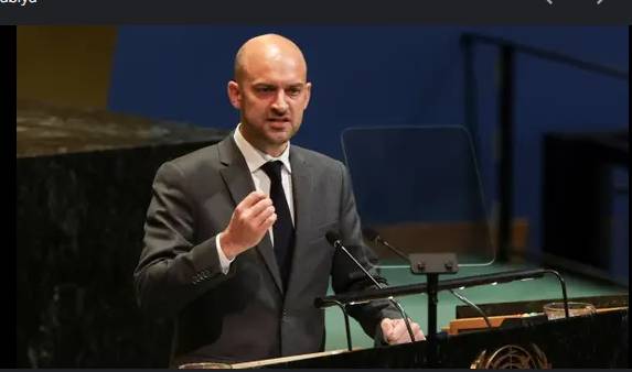 France says US should not deny Palestinians access to UN summit