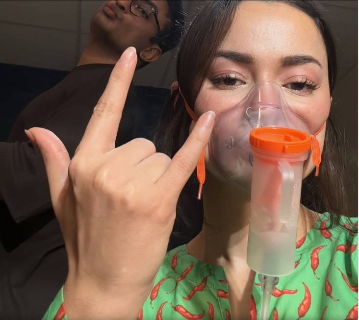 Hania Aamir shares picture wearing oxygen mask
