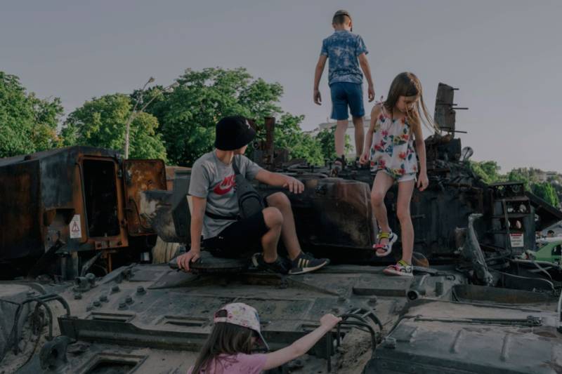 UK slaps new sanctions on Russia over 'deported' Ukrainian children