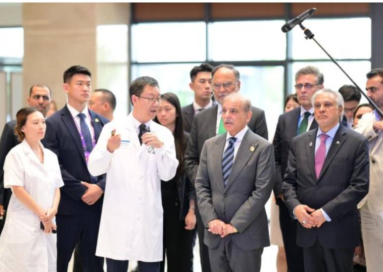PM directs to replicate China’s quality standards at Pakistan hospitals