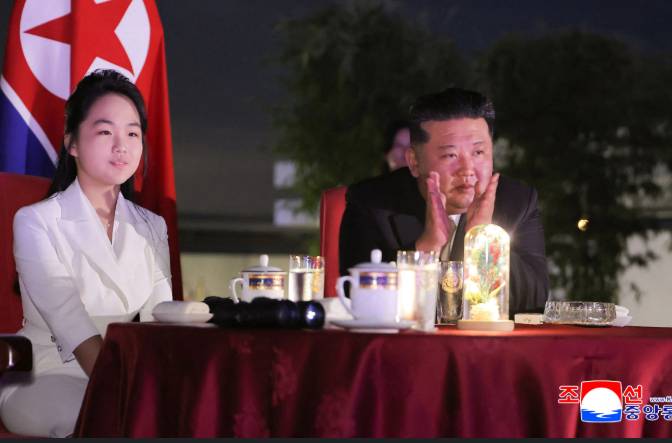 Daughter of North Korea's Kim makes global 'debut' on China trip