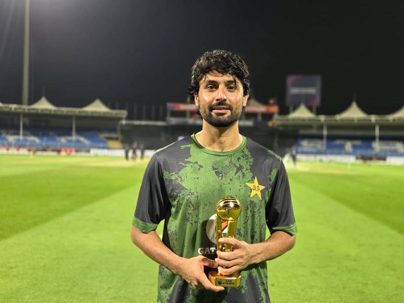 Pakistan secure spot in Tri-Series final with 32-run win over AE