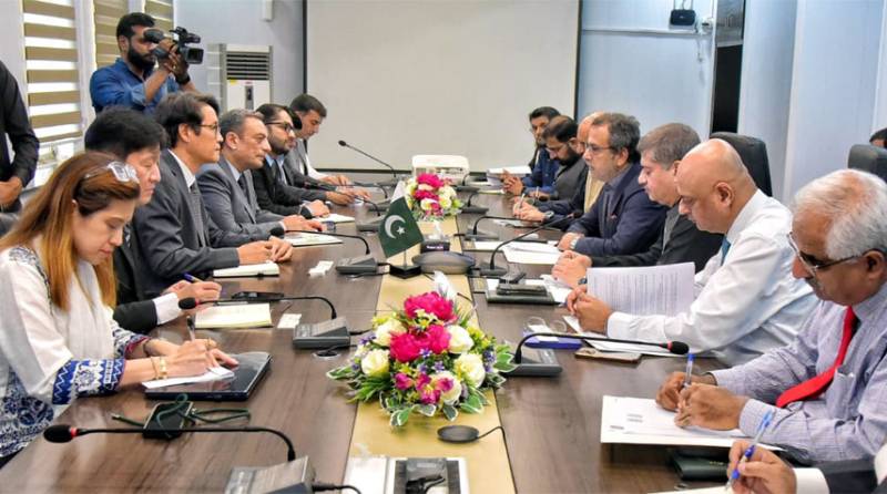 ADB delegation discusses energy reforms with power minister