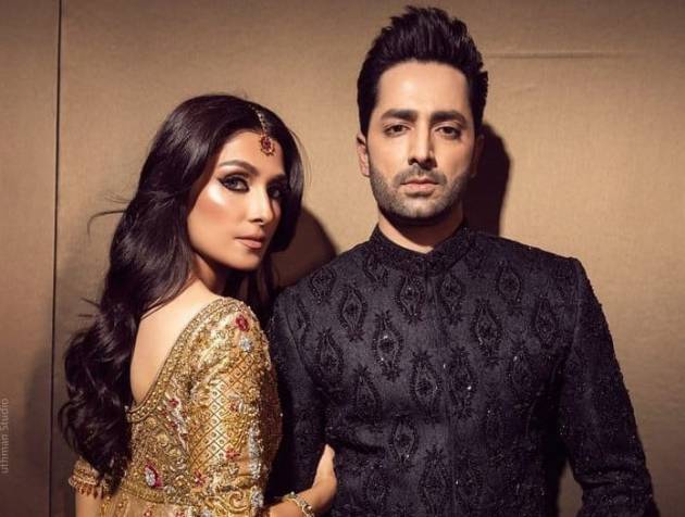Ayeza Khan stuns as gorgeous arm-candy of husband at brother’s reception