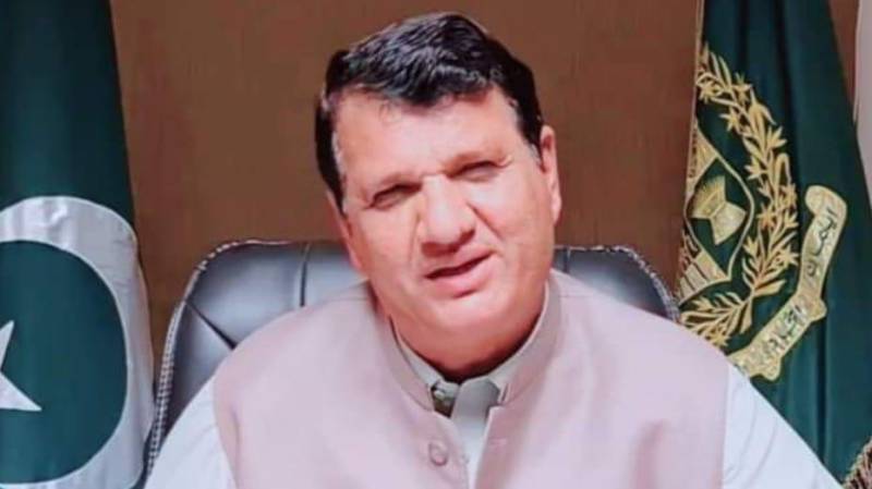 Govt hands over huge consignment of relief goods to Afghan authorities