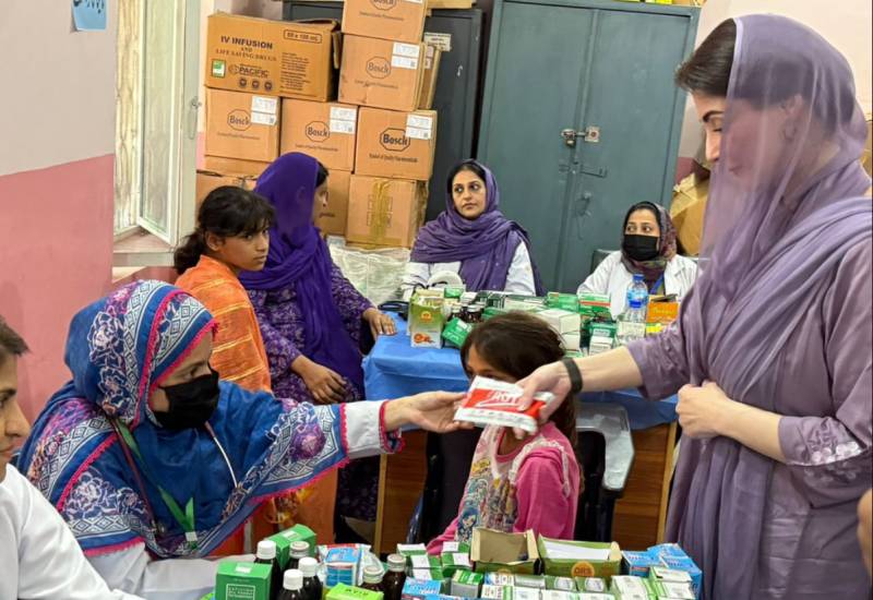 Punjab CM Maryam visits flood relief camp in Chuhng  