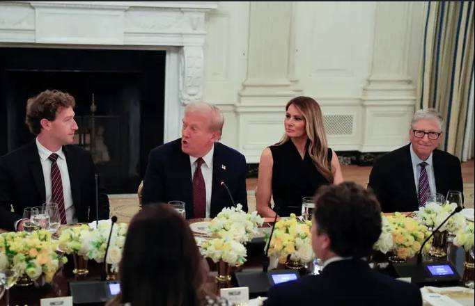 US tech titans pay hommage to Trump at White House dinner