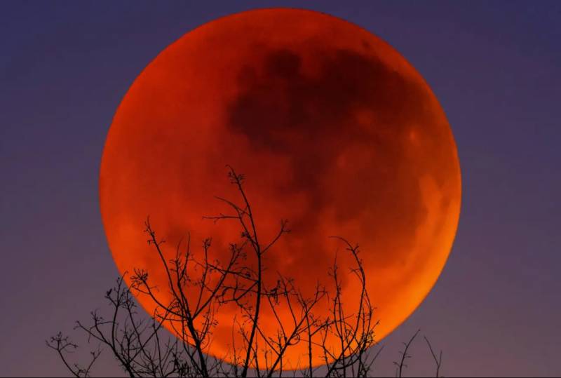 Stunning blood moon to light up Pakistan’s skies on Sunday night