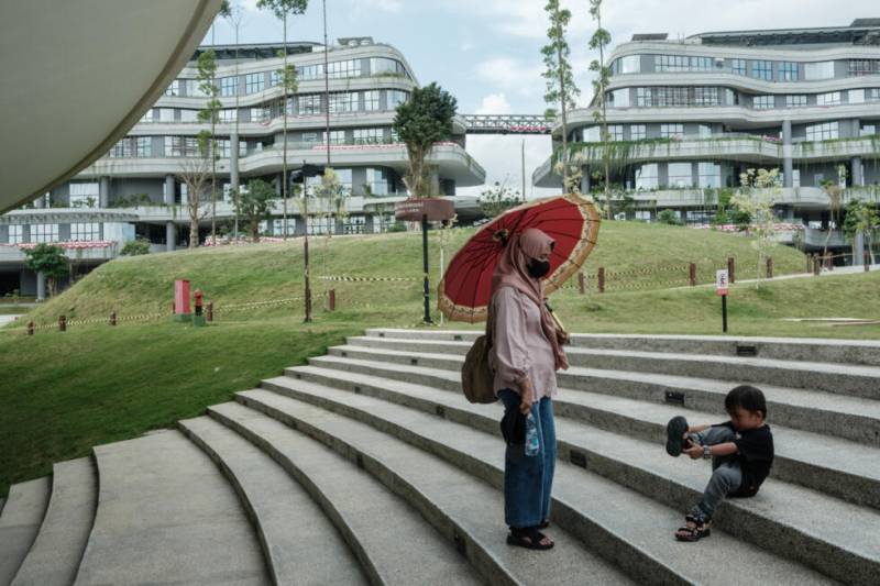 Indonesia's delayed new capital risks 'white elephant' status
