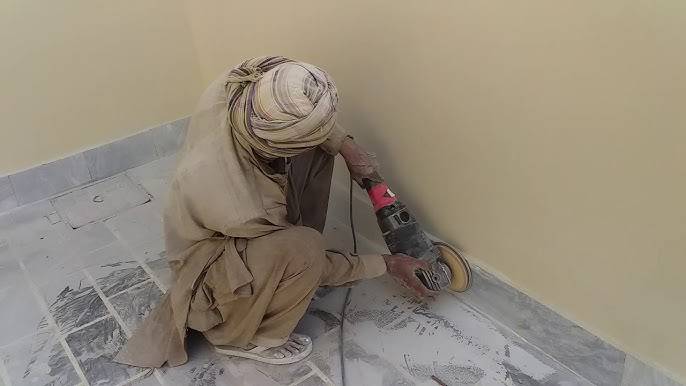 Grinder cuts labourer’s throat in Lahore