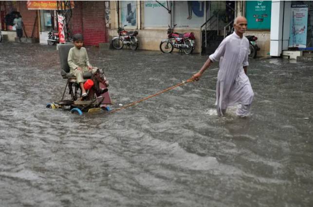 Torrential rains forecast for Punjab, Sindh as 10th monsoon spell enters country 