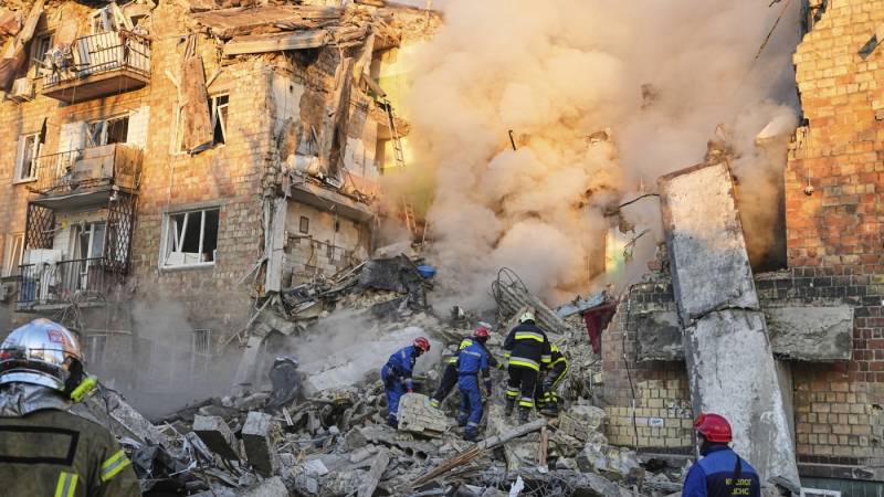 Russian strikes across Ukraine kill at least 2: authorities