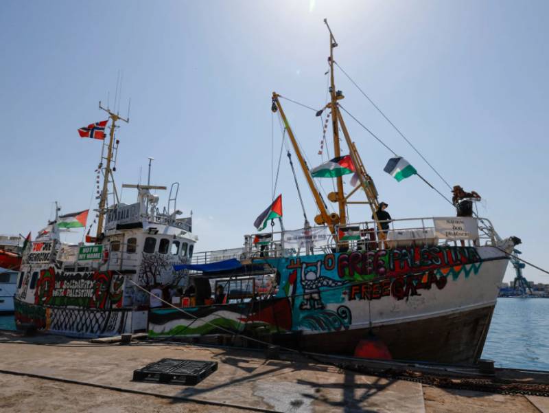 More than 1,000 welcome Gaza-bound aid boats in Tunisia
