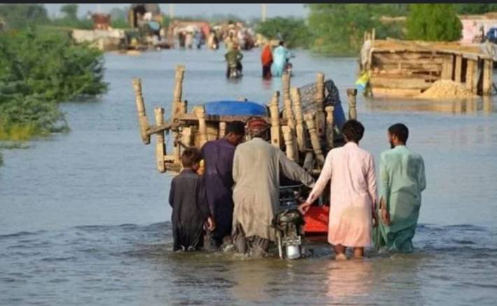 Rain-flood death toll rises to 910, says NDMA 