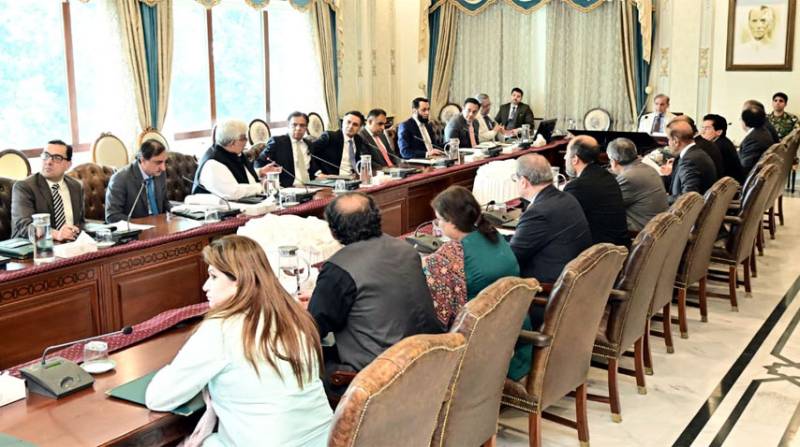 PM directs FBR to reprimand tax evaders, facilitate taxpayers