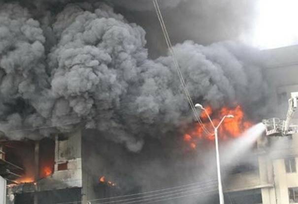 Several injured as garments factory collapses after massive fire in Karachi