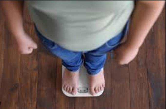 Obese surpass undernourished youths for first time, UN warns