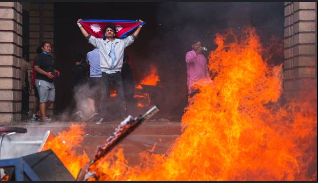 Videos show Nepal rulers face public’s wrath
