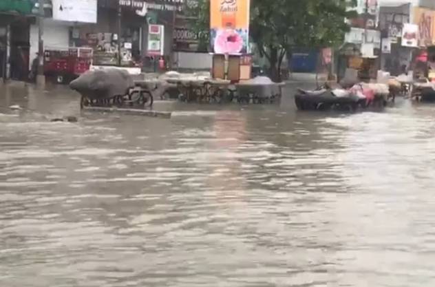 PM Shehbaz takes notice of urban flooding in Karachi