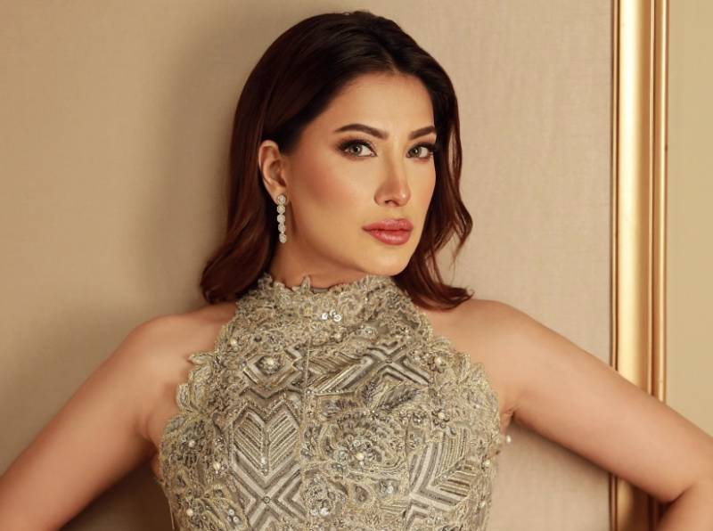 Mehwish Hayat gets sentimental as she bids farewell to Dayan