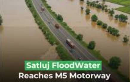 Motorway M-5 under risk from floodwaters in Punjab