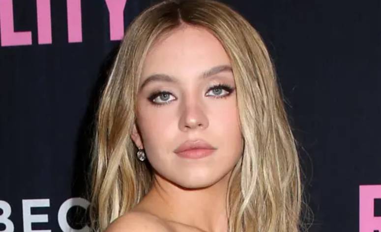 Outrage as legends 'pushed' behind Sydney Sweeney and Selena Gomez at Emmy Awards