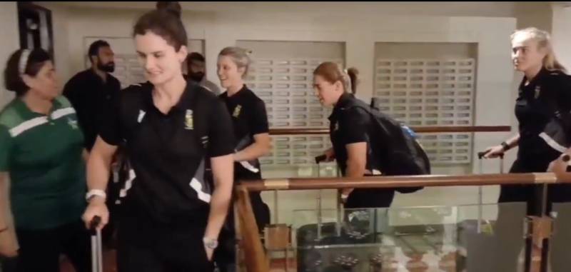 South Africa women’s cricket team arrives in Lahore for ODI series 