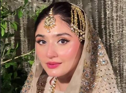 Durefishan Saleem stuns masses with sparkling bridal glam