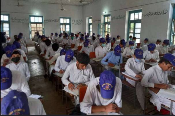 Peshawar Education Board announces result of 11th grade with 44% success rate 