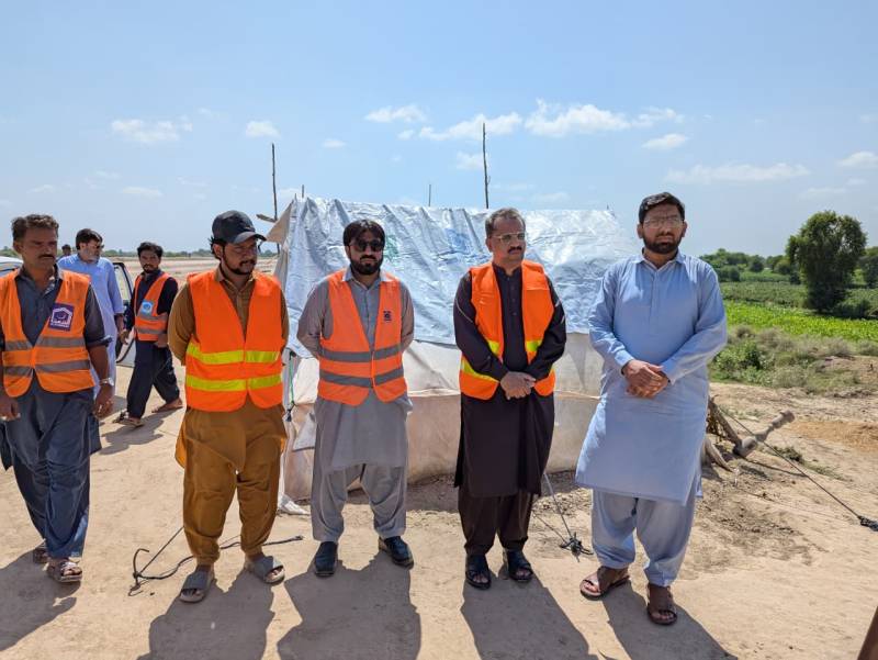 OIC- COMSTECH team visits flood affected areas of South Punjab 