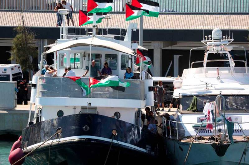 Gaza aid flotilla carrying Greta Thunberg departs Tunisia