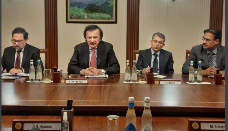 Pak delegation discusses business, rail connectivity with Uzbekistan PM