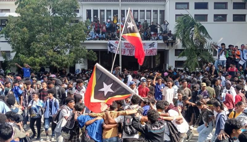 East Timor to scrap MP pensions and SUVs after protests
